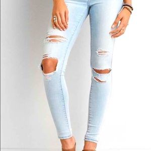 American Eagle Distressed Skinny Jegging